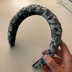 Love shack fancy x Lele Sadoughi ruched headband warm grey sunflower field